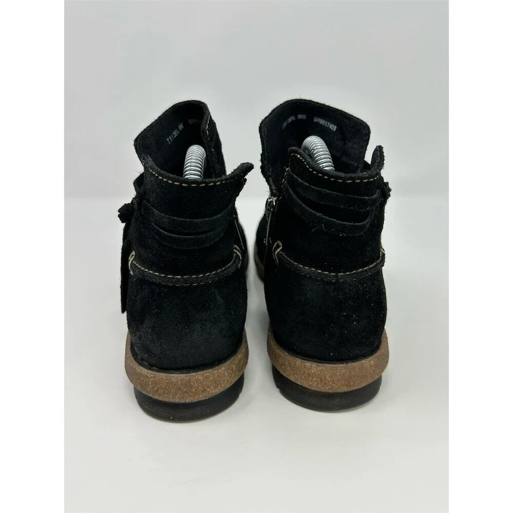 Børn Women's Black Suede Ankle Booties Side Zip Buckle Comfort Lug Sole Size 7.5